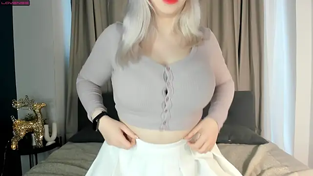 Snapshot of LynetBarritt chatting on February 3, 5:18 am LynetBarritt online show from February 3, 5:18 am