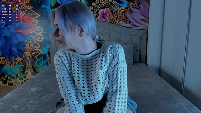 Snapshot of LynetBarritt chatting on February 10, 8:31 am LynetBarritt online show from February 10, 8:31 am