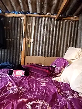 curvyloneah75 online show from September 10, 6:35 am