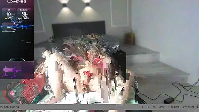 Snapshot of Inked_blondi chatting on February 18, 12:26 am Inked blondi online show from February 18, 12:26 am