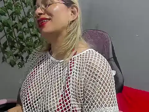 sexy bigboooty online show from December 5, 7:05 am