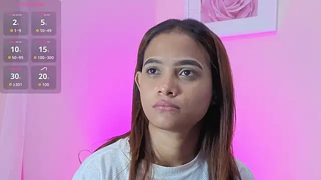 Snapshot of ZoeSmith6 chatting on October 12, 1:43 pm ZoeSmith6 online show from October 12, 1:43 pm