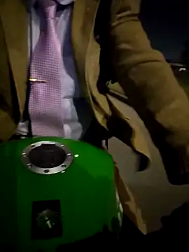 Snapshot of Fuckboy4public chatting on September 10, 4:12 am Fuckboy4public online show from September 10, 4:12 am