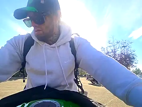 Snapshot of Fuckboy4public chatting on September 23, 10:24 pm Fuckboy4public online show from September 23, 10:24 pm