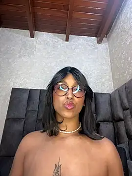 LollaByer online show from March 6, 9:09 pm