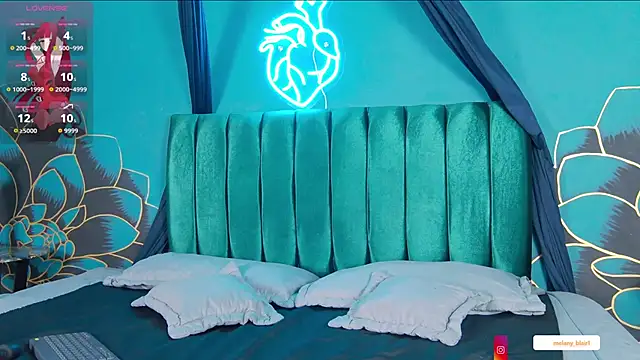 Snapshot of melany_blair chatting on November 4, 8:19 pm melany blair online show from November 4, 8:19 pm