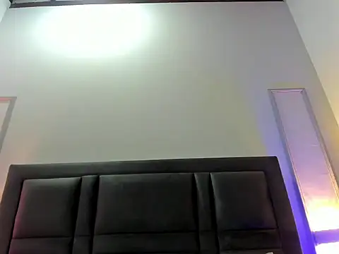 Snapshot of AshleyHill2 chatting on October 4, 3:48 am AshleyHill2 online show from October 4, 3:48 am