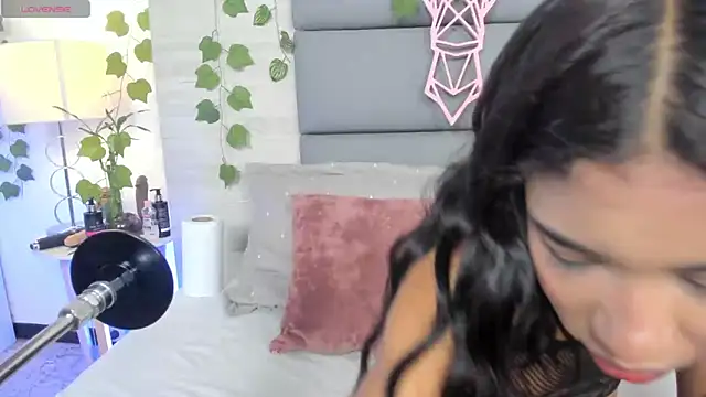 Snapshot of AshleyHill2 chatting on November 4, 3:49 am AshleyHill2 online show from November 4, 3:49 am