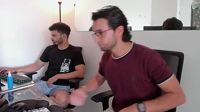 andrewChris  online show from September 26, 4:55 pm