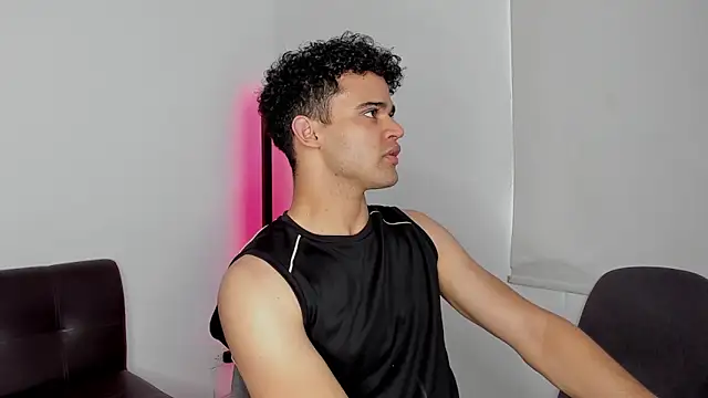 andrewChris  online show from September 29, 8:24 pm