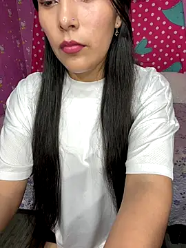 Snapshot of Velyn_18 chatting on November 25, 4:34 am Velyn 18 online show from November 25, 4:34 am