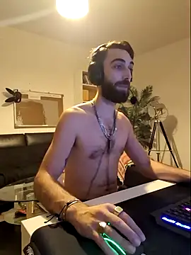 Snapshot of DaWoD030 chatting on December 7, 10:39 pm DaWoD030 online show from December 7, 10:39 pm