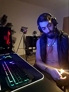 Snapshot of DaWoD030 chatting on February 1, 6:10 am DaWoD030 online show from February 1, 6:10 am