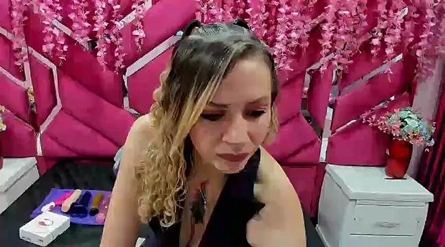 alaha evans online show from December 5, 6:33 pm