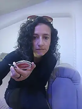 AriannaRussell  online show from May 14, 12:56 pm