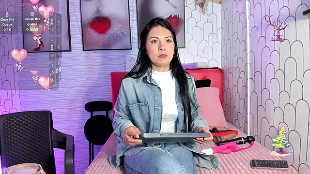 Ella Rousse online show from January 6, 2:03 pm