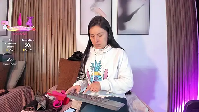 Ella Rousse online show from November 15, 2:24 pm