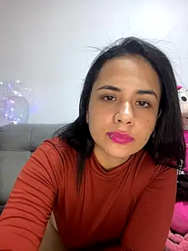 Snapshot of Leyna_Kenet chatting on December 9, 6:23 am Leyna Kenet online show from December 9, 6:23 am