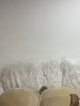 Snapshot of Leyna_Kenet chatting on February 10, 6:31 am Leyna Kenet online show from February 10, 6:31 am