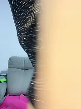 Snapshot of Leyna_Kenet chatting on February 16, 4:42 am Leyna Kenet online show from February 16, 4:42 am