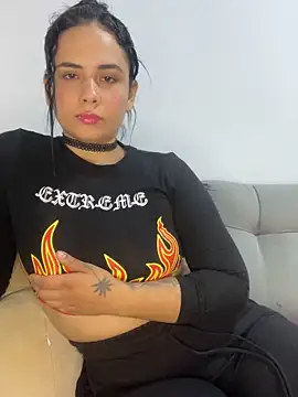 Snapshot of Leyna_Kenet chatting on February 24, 4:16 am Leyna Kenet online show from February 24, 4:16 am