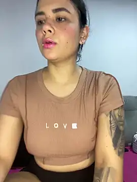 Snapshot of Leyna_Kenet chatting on February 28, 10:28 pm Leyna Kenet online show from February 28, 10:28 pm