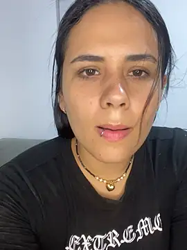 Snapshot of Leyna_Kenet chatting on March 15, 2:14 am Leyna Kenet online show from March 15, 2:14 am