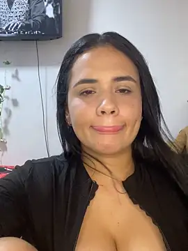 Snapshot of Leyna_Kenet chatting on October 1, 3:23 am Leyna Kenet online show from October 1, 3:23 am