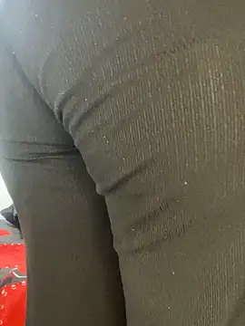 Snapshot of Leyna_Kenet chatting on October 5, 4:11 am Leyna Kenet online show from October 5, 4:11 am