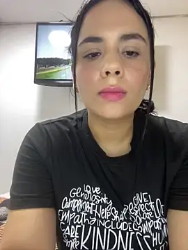 Snapshot of Leyna_Kenet chatting on November 9, 4:16 pm Leyna Kenet online show from November 9, 4:16 pm