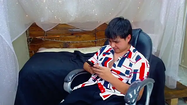 AndrewPherson online show from March 3, 6:33 pm