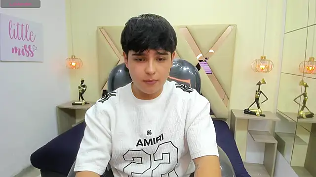 AndrewPherson online show from April 11, 1:37 pm