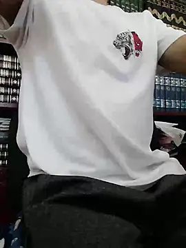 Snapshot of Tuchico_888 chatting on September 18, 9:28 pm Tuchico 888 online show from September 18, 9:28 pm