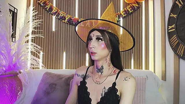 Aniie Doll online show from October 27, 8:24 pm