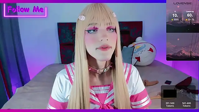 Snapshot of Kirmyy_ chatting on December 8, 3:53 am Kirmyy online show from December 8, 3:53 am