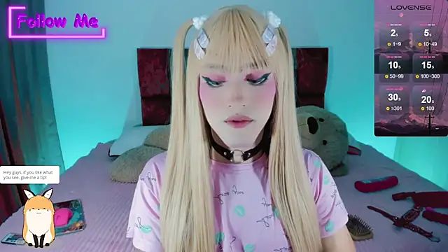 Snapshot of Kirmyy_ chatting on December 19, 12:02 am Kirmyy online show from December 19, 12:02 am