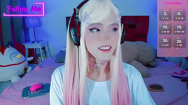 Snapshot of Kirmyy_ chatting on January 24, 3:43 am Kirmyy online show from January 24, 3:43 am