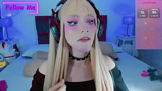 Snapshot of Kirmyy_ chatting on February 21, 10:26 pm Kirmyy online show from February 21, 10:26 pm