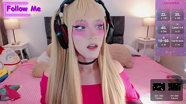 Snapshot of Kirmyy_ chatting on February 27, 9:43 am Kirmyy online show from February 27, 9:43 am