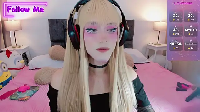 Snapshot of Kirmyy_ chatting on March 1, 8:21 pm Kirmyy online show from March 1, 8:21 pm