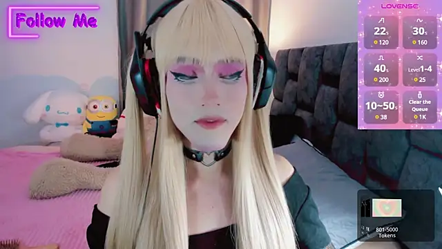 Snapshot of Kirmyy_ chatting on March 4, 10:38 pm Kirmyy online show from March 4, 10:38 pm