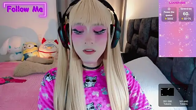 Snapshot of Kirmyy_ chatting on March 13, 11:16 pm Kirmyy online show from March 13, 11:16 pm