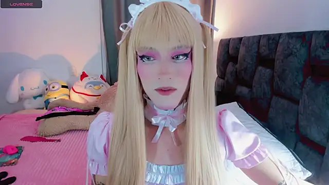 Snapshot of Kirmyy_ chatting on March 21, 11:12 pm Kirmyy online show from March 21, 11:12 pm