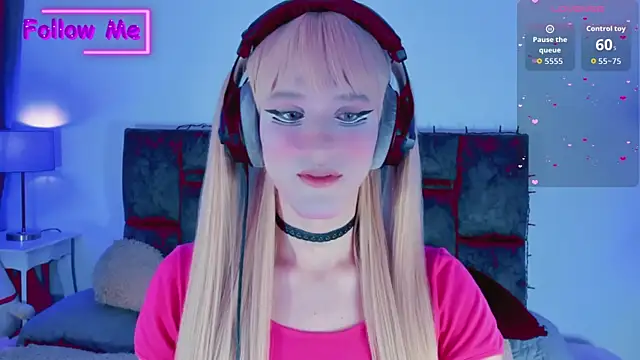 Snapshot of Kirmyy_ chatting on October 24, 8:49 pm Kirmyy online show from October 24, 8:49 pm