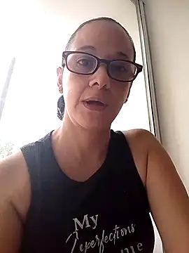 nicolle milf1978 online show from April 9, 11:26 am