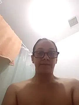 Snapshot of nicolle_milf1978 chatting on April 23, 1:24 pm nicolle milf1978 online show from April 23, 1:24 pm