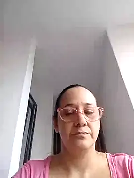 Snapshot of nicolle_milf1978 chatting on April 24, 12:18 pm nicolle milf1978 online show from April 24, 12:18 pm