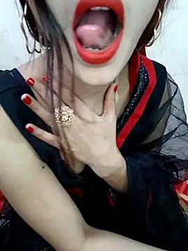 Snapshot of xpihu chatting on February 23, 6:23 pm xpihu online show from February 23, 6:23 pm