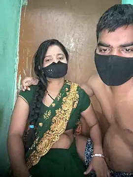Snapshot of Suhani512 chatting on May 20, 11:33 pm Suhani512 online show from May 20, 11:33 pm