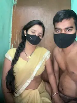 Snapshot of Suhani512 chatting on May 23, 11:42 pm Suhani512 online show from May 23, 11:42 pm